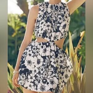 Faithful the brand linen mini dress
Faithfull the Brand size 8 (b19)